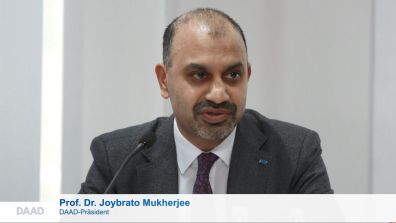 Prof. Joybrato Mukherjee beim Jahresauftakt-Pressegespräch